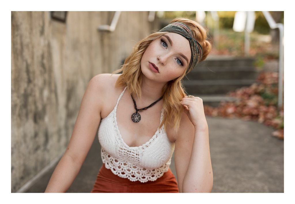 boho senior pictures, senior pictures, poses for senior girls, what to wear for senior pictures, senior poses #seniors #photography #pictures #fashion #suebryce 