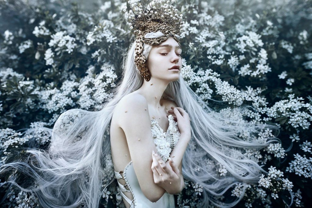 Bella Kotak - Sue Bryce Education - Fine Art Photographer 2